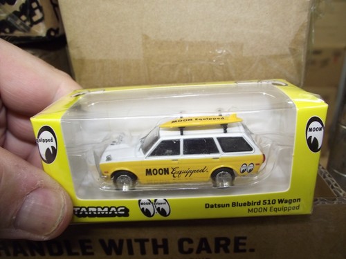 Tarmac mooneyes datsun - tarmac, 1/64