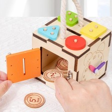 Cube d'activités en bois