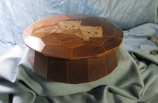 Belle boite en bois au superbe