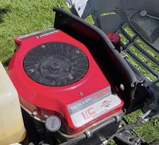 Briggs & Stratton I/C Twin 18