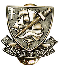 PIN'S REDUCTION INSIGNE DE BERET COMMANDOS MARINE NATIONALE CALOT VESTE NEUF