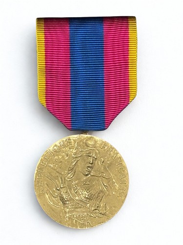 Médaille la - de,