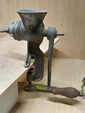 ANCIEN HACHOIR A VIANDE EN METAL ALEXANDERWERK NUMERO 2