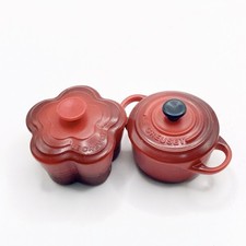Le Creuset Mini Cocotte & Ramekin Fleur Kitchen Magnet Fridge Magnet Red Japan