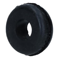 Passe tuyau essence dans