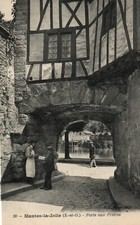 Old postcard 78 - MANTES LA JOLIE (Yvelines) - 30. Door to Priests