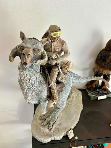 Luke skywalker tauntaun - luke,