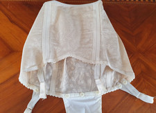 Gaine culotte corset porte