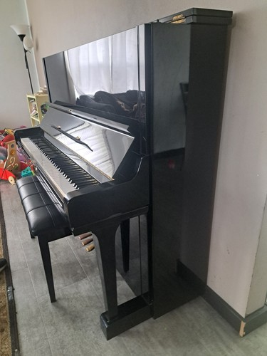 Yamaha 1985 upright piano - upright,