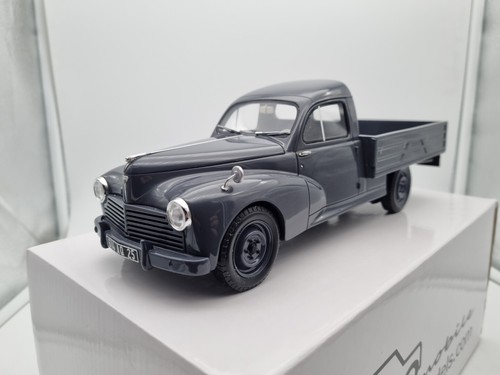 Peugeot 203 grey - 1/18,