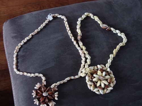 Lot colliers artisanaux - de,