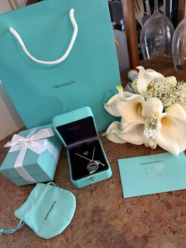 Tiffany heart tag - &,