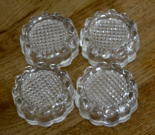 Dessous pieds petit - dessous, de