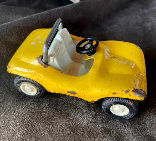 Ancien buggy jaune - , tonka