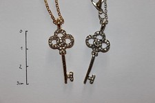 COLLIER PENDENTIF CLE METAL