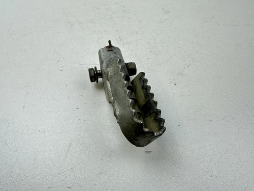 Repose pied droit derbi senda - derbi,