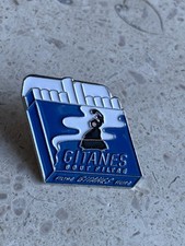 Pin’s Gitanes ••