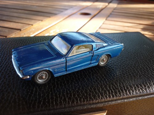 Corgi toys 320 ford mustang - corgi,