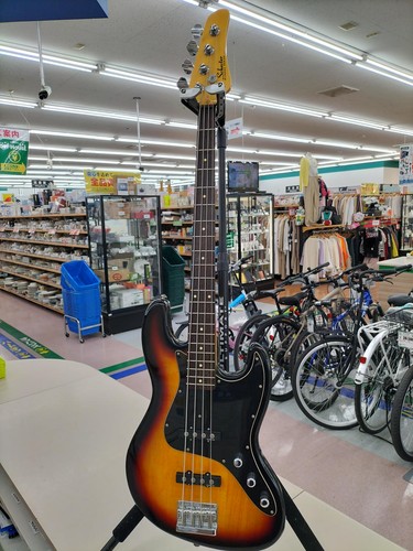 Guitare basse électrique