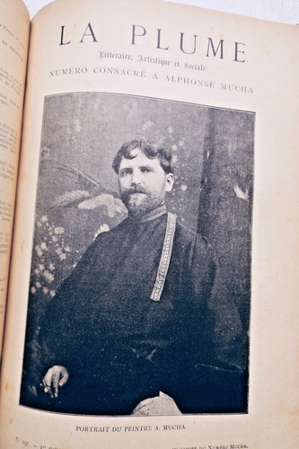Mucha plume revue - plume., de