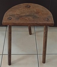 ancien tabouret tripode en