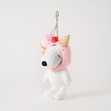 Peanuts Snoopy Strawberry
