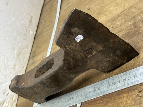 Outil ancien marteau taillant - outil,