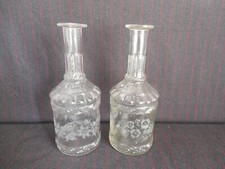 PAIRE DE CARAFES en verre