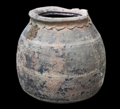 Ancienne ponne jarre cache - jarre, pot