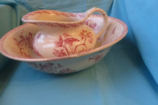 Ancien service de toilette