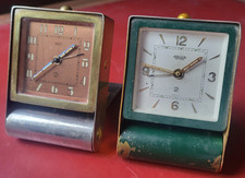 Lot de 2 réveils Jaeger