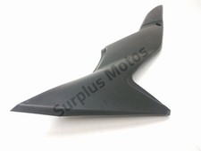 CACHE LATERAL DROIT SUZUKI SV