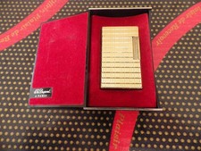 briquet dupont plaqué or et boite .