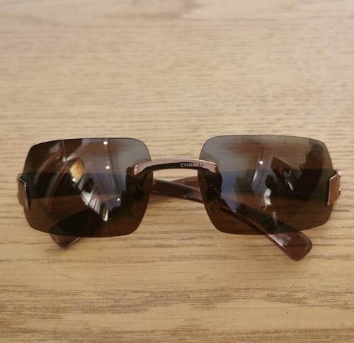 Lunettes soleil chanel - ,