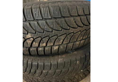 Pneus hiver 215 - 98h, et