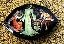 Boite à Musique En Porcelaine