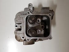 culasse incomplète de moteur