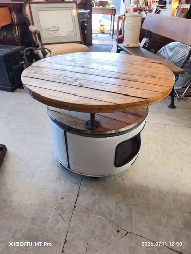 Table basse industrielle sur - basse,