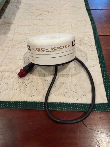 Lowrance lgc 3000 gps antenna - lowrance,