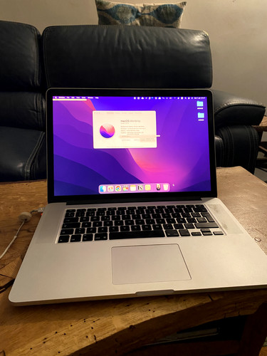 Macbook pro mid - 15",