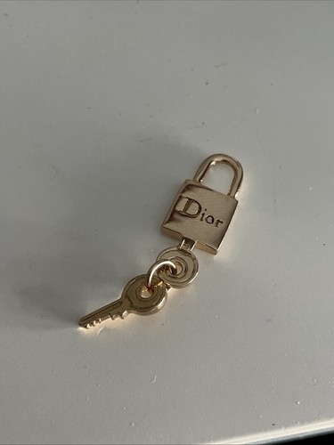 Pendentif dior cadenas - pendentif,