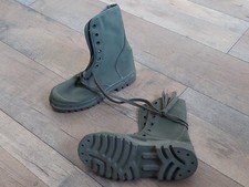 Une Paire Pataugas Militaire