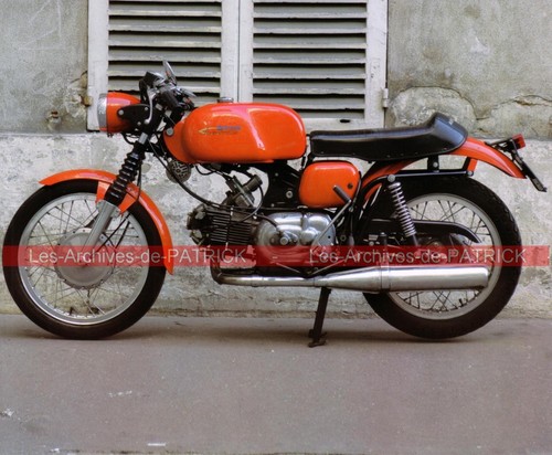 Aermacchi 350 1970 - 350, fiche
