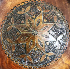 Assiette bois incrustée de