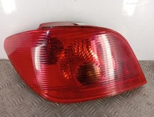 Feu arriere principal gauche