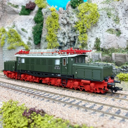 Locomotive électrique 254