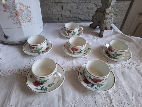 Tasses sous - , et