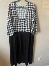 Elegant NWOT Plus Size 32/34 Ulla Popken Midi Black & White Dress