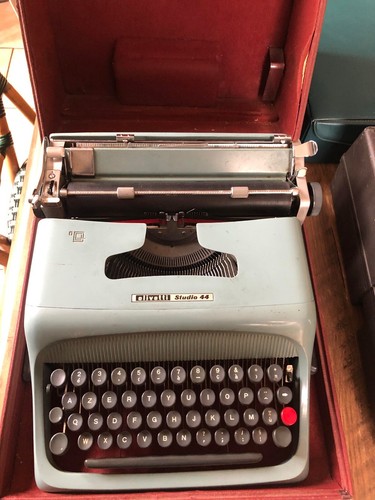 Machine écrire olivetti - écrire,