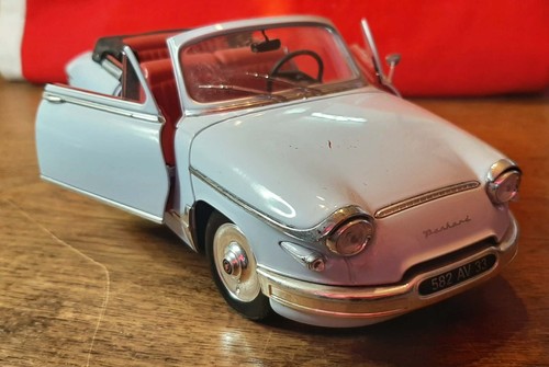Panhard bleu cabriolet - bleu, pl